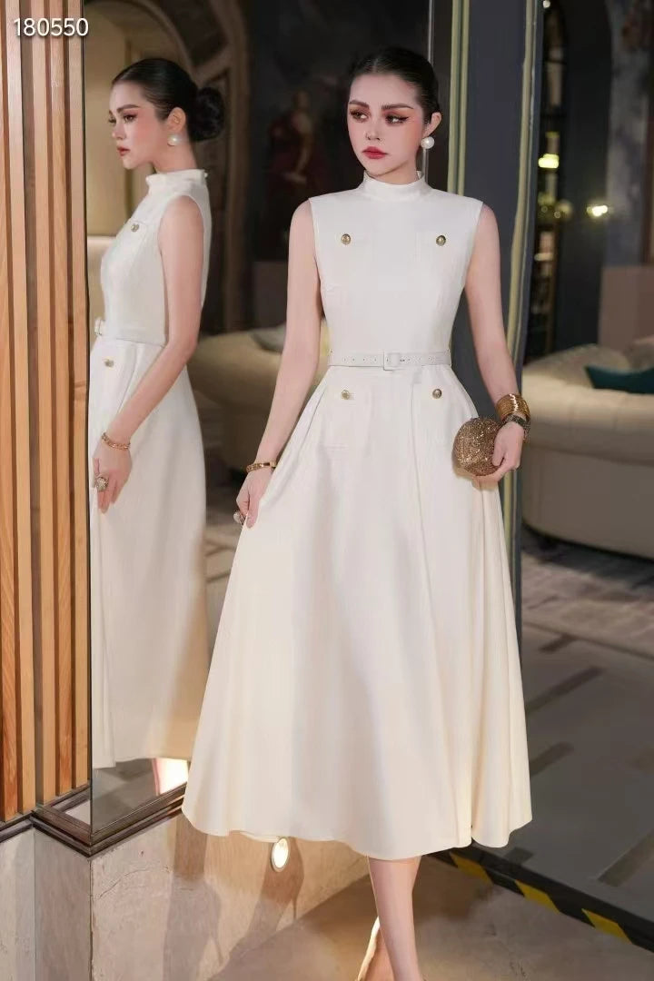 Sukienka z jedwabiu i wełny z paskiem