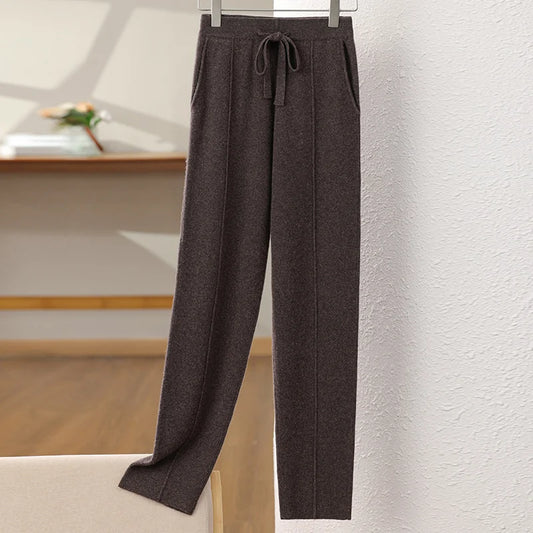 Wełniane spodnie slim – praktyczne kieszenie