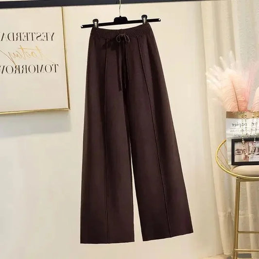 Dzianinowe spodnie wide-leg – wysoki stan i pasek