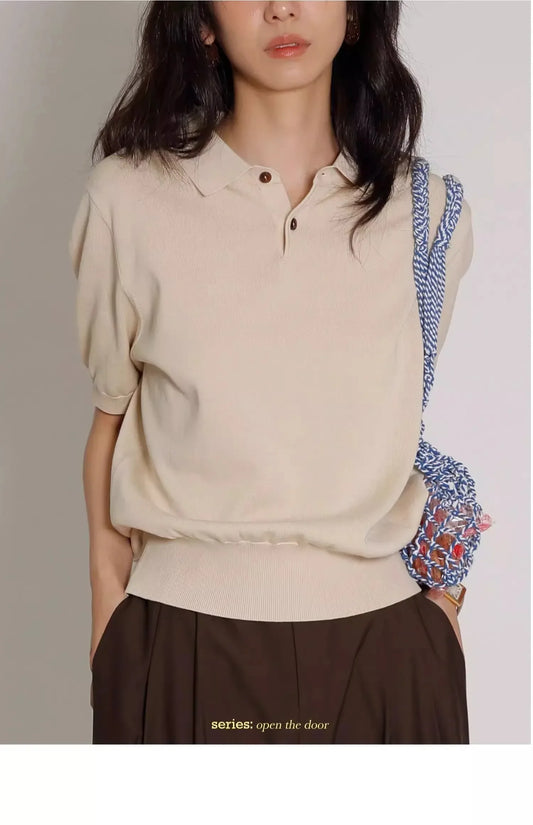 Niebieska koszulka polo z jedwabiu – letni szyk