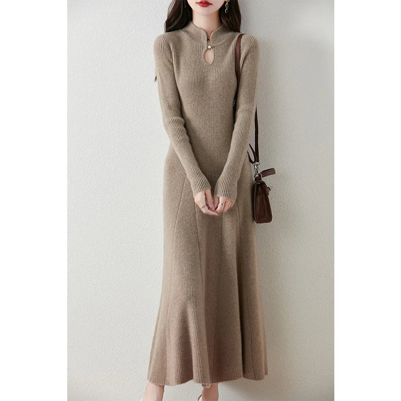 Czerwona sukienka wełniana slim fit