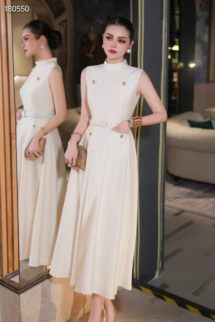 Sukienka z jedwabiu i wełny z paskiem