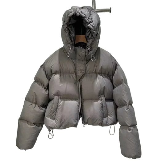 Biała kurtka puchowa – oversize, zimowa