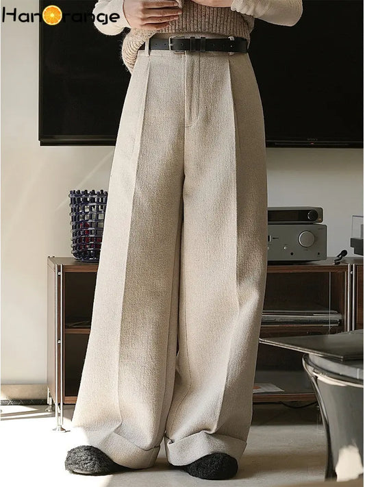 Wełniane spodnie wide-leg – luźny krój, zimowy komfort