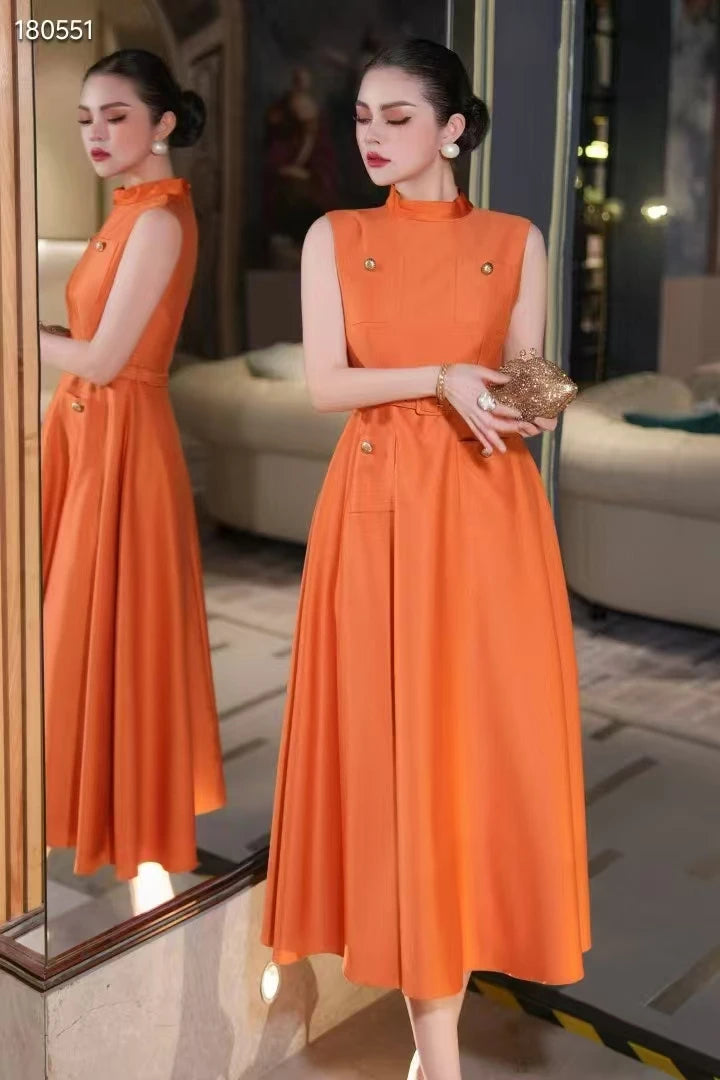 Sukienka z jedwabiu i wełny z paskiem